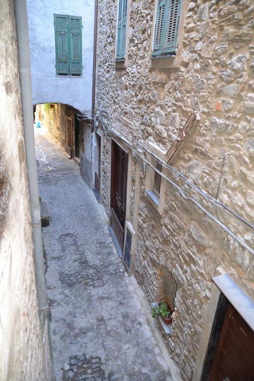 Ferienwohnung Cuor Di Borgo Apricale Exterior foto